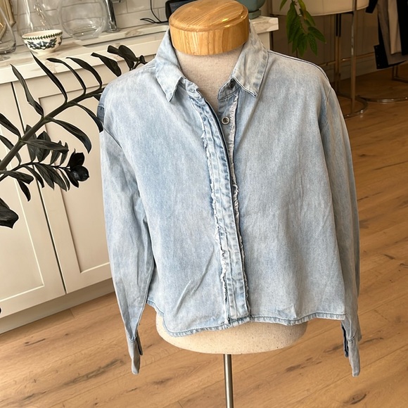 EUC One Teaspoon light wash blue denim oversize button front top with full back - Picture 3 of 10